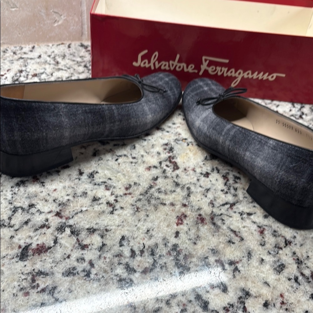 Vintage Salvatore Ferragamo Women's Gray Plaid Shoes - Picture 5 of 9
